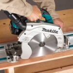 Makita Cordless Circular Saw DHS900 - Image 2